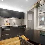Apartamento Modern In 1840-building At Nordnes *