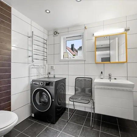 Apartament Modern In 1840-building At Nordnes