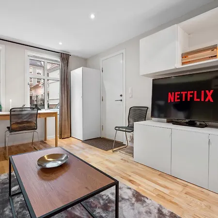 Modern In 1840-building At Nordnes Apartment