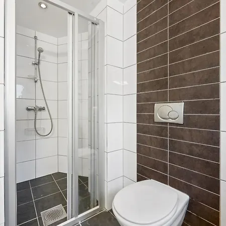 Apartment Modern In 1840-building At Nordnes *