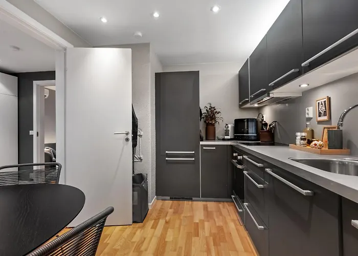 Modern In 1840-building At Nordnes * 베르겐